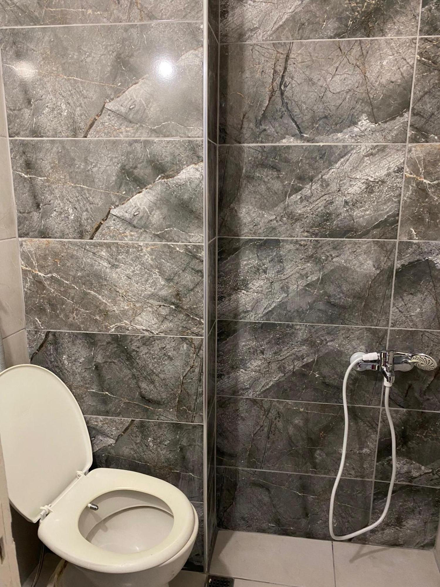 Oez Altinbasak Otel Ankara Esterno foto