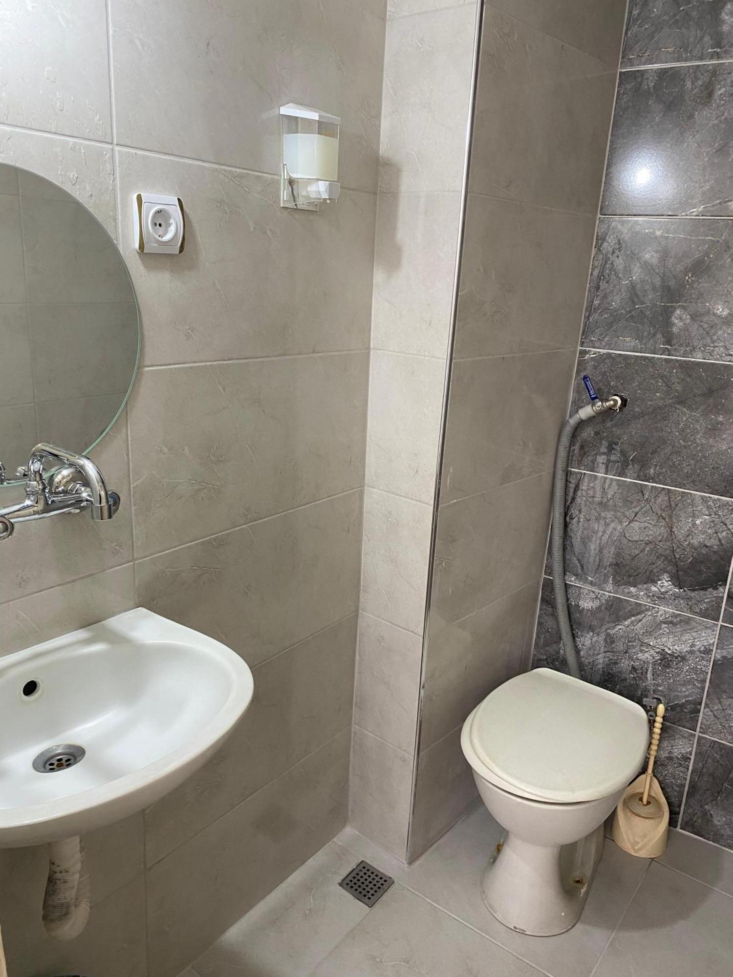 Oez Altinbasak Otel Ankara Esterno foto
