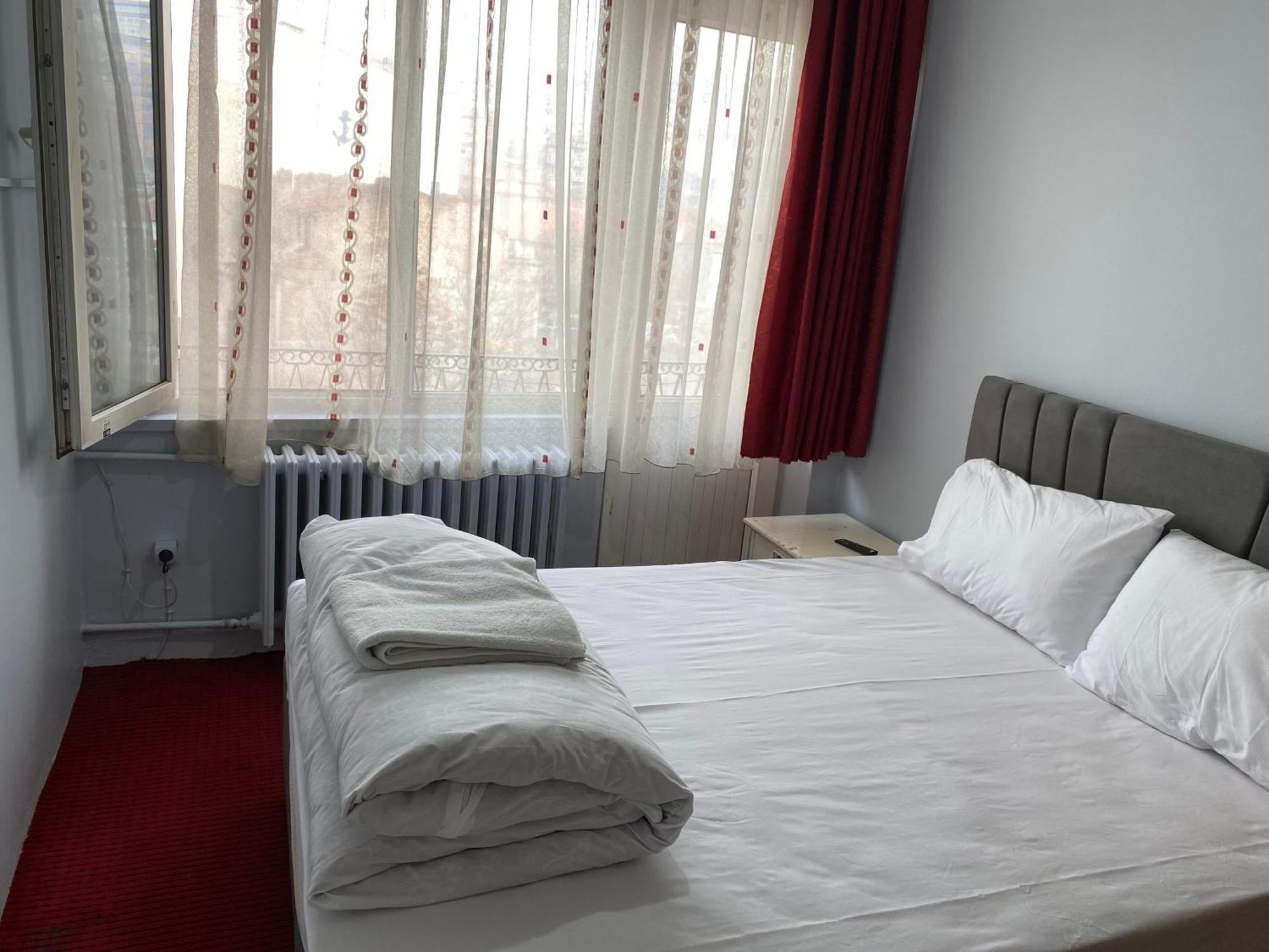 Oez Altinbasak Otel Ankara Esterno foto
