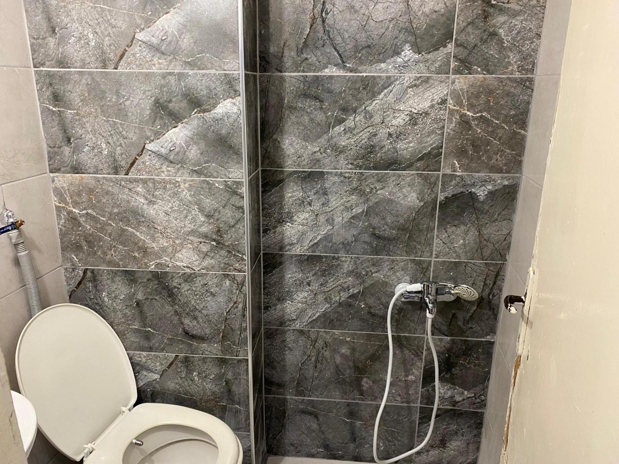 Oez Altinbasak Otel Ankara Esterno foto